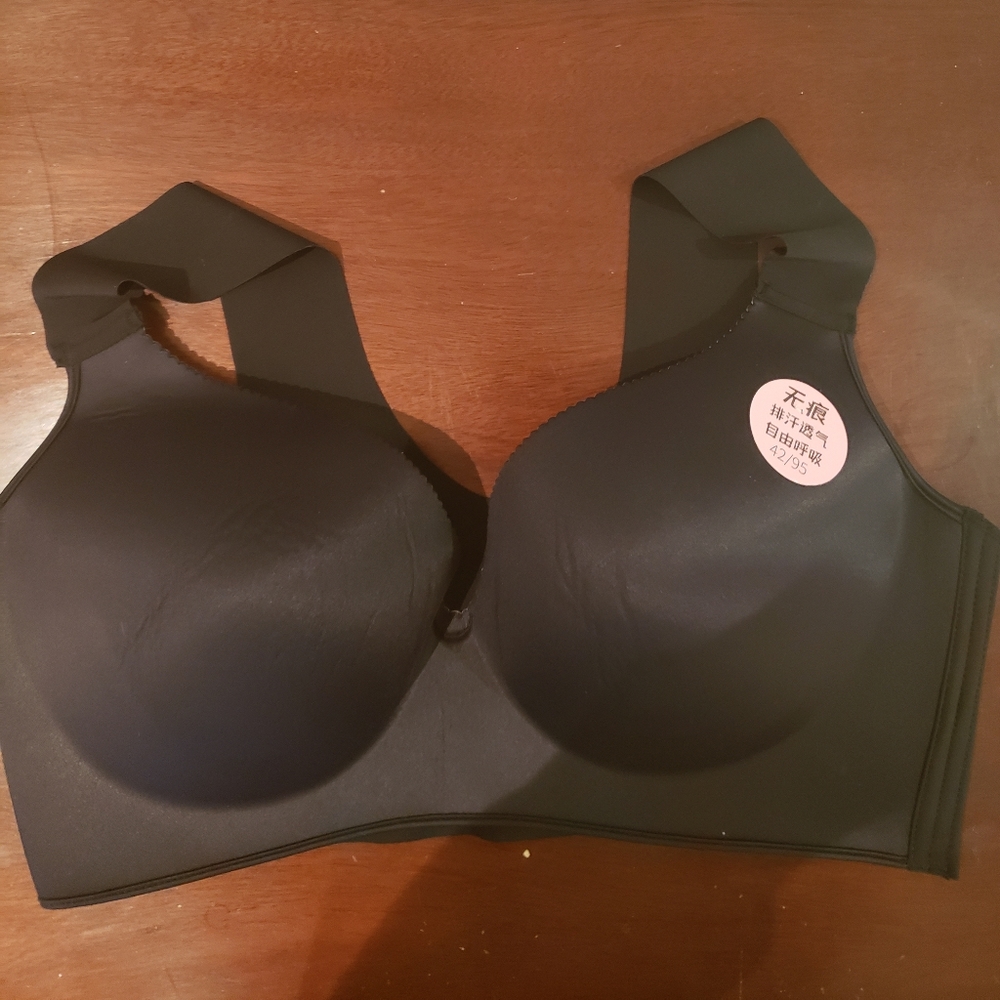 Silky Soft Microfiber Bra. Wireless.Fits 40-42